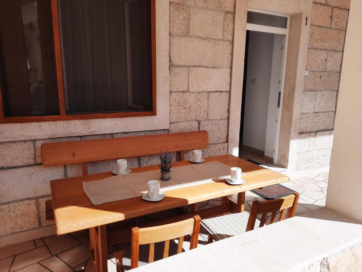 Apartments Villa Beba Komiža 外观 照片