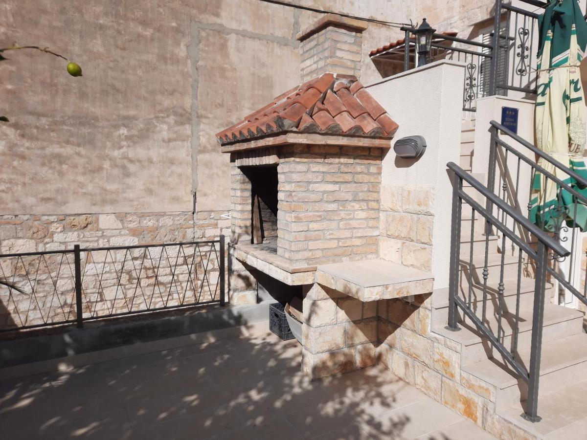 Apartments Villa Beba Komiža 外观 照片