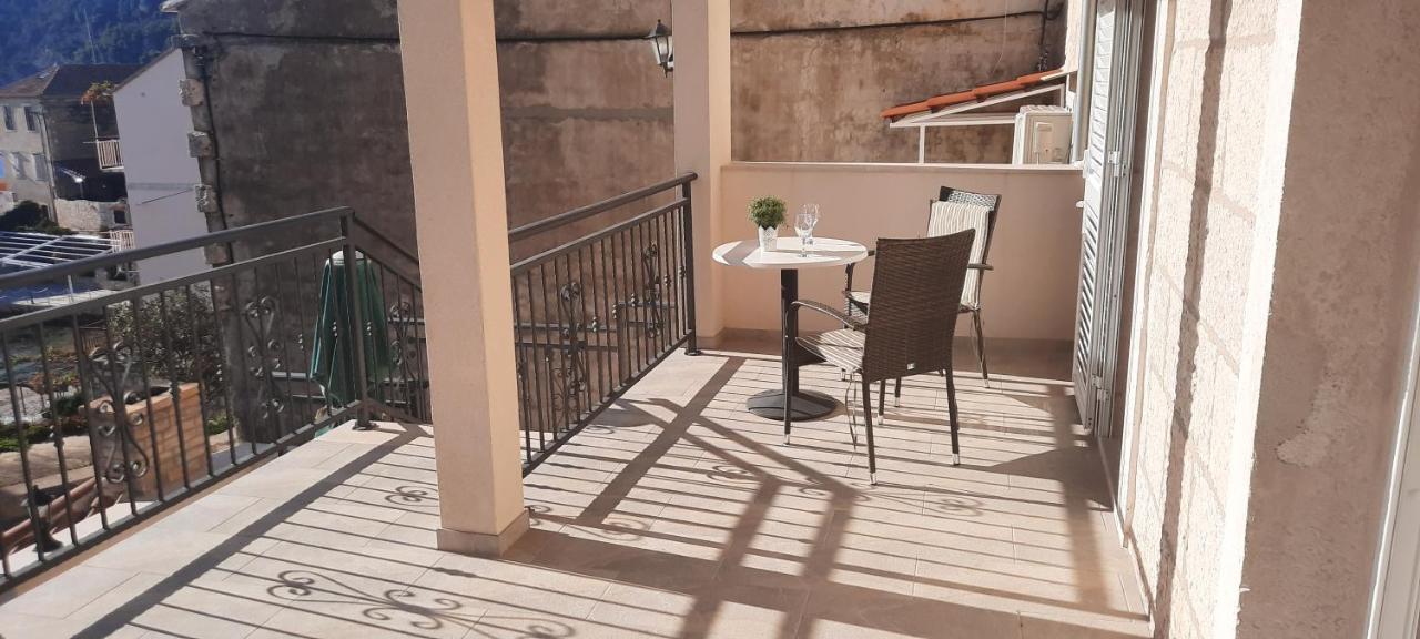 Apartments Villa Beba Komiža 外观 照片