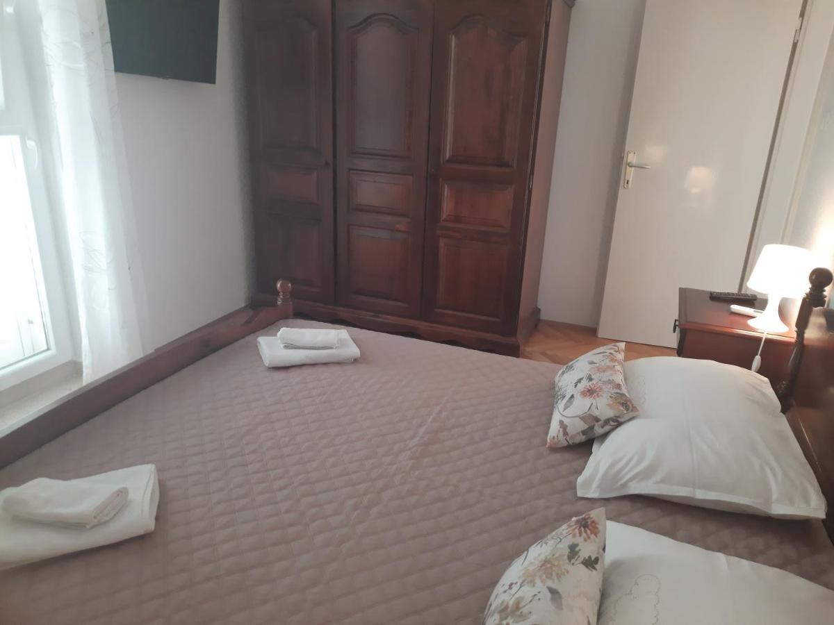 Apartments Villa Beba Komiža 外观 照片