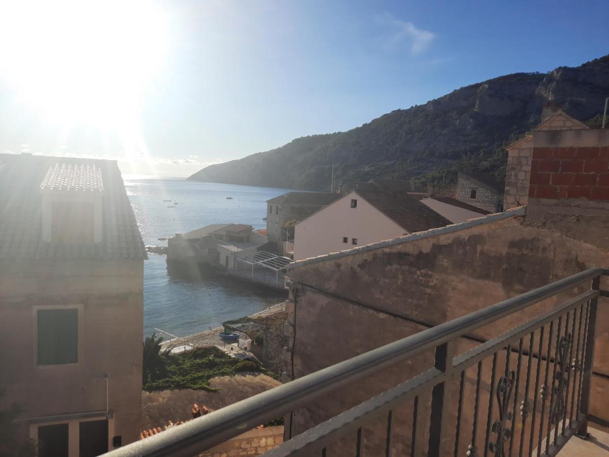 Apartments Villa Beba Komiža 外观 照片
