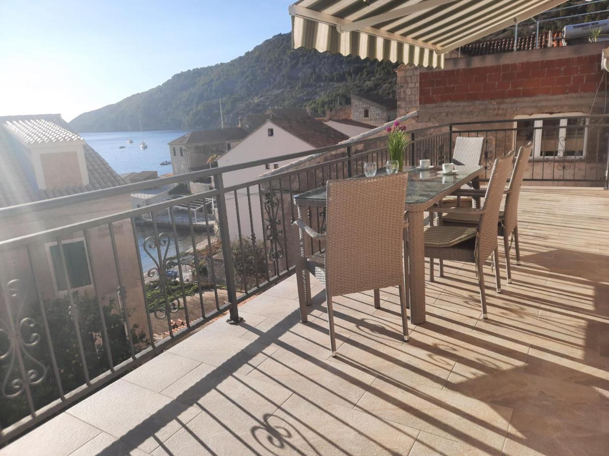 Apartments Villa Beba Komiža 外观 照片