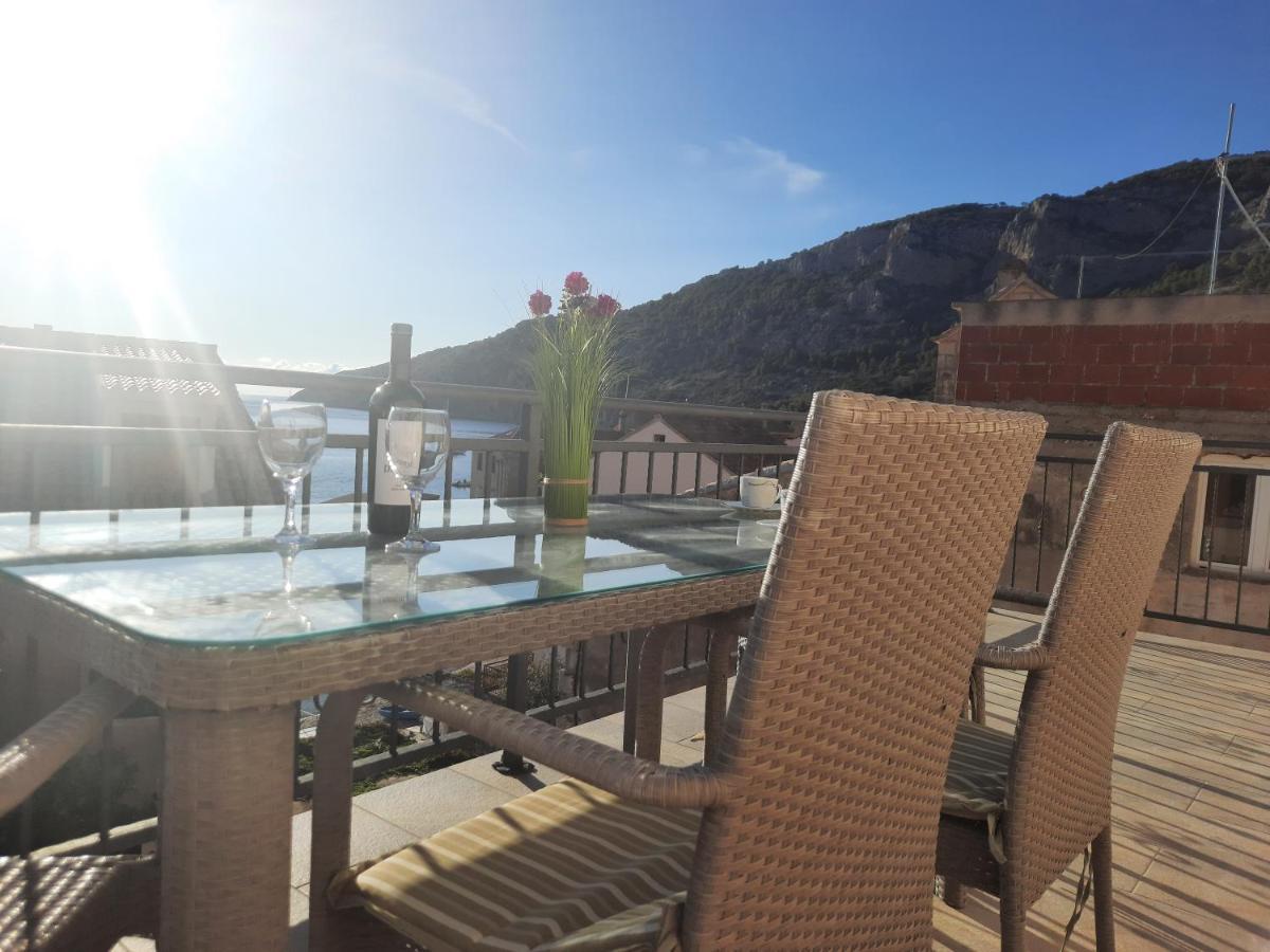 Apartments Villa Beba Komiža 外观 照片