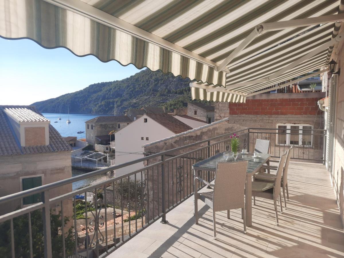 Apartments Villa Beba Komiža 外观 照片