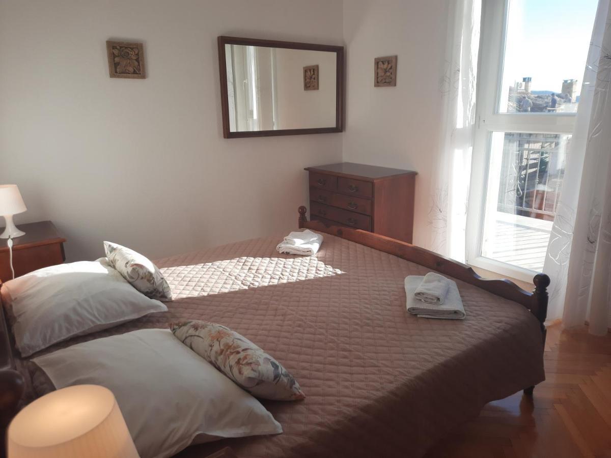 Apartments Villa Beba Komiža 外观 照片