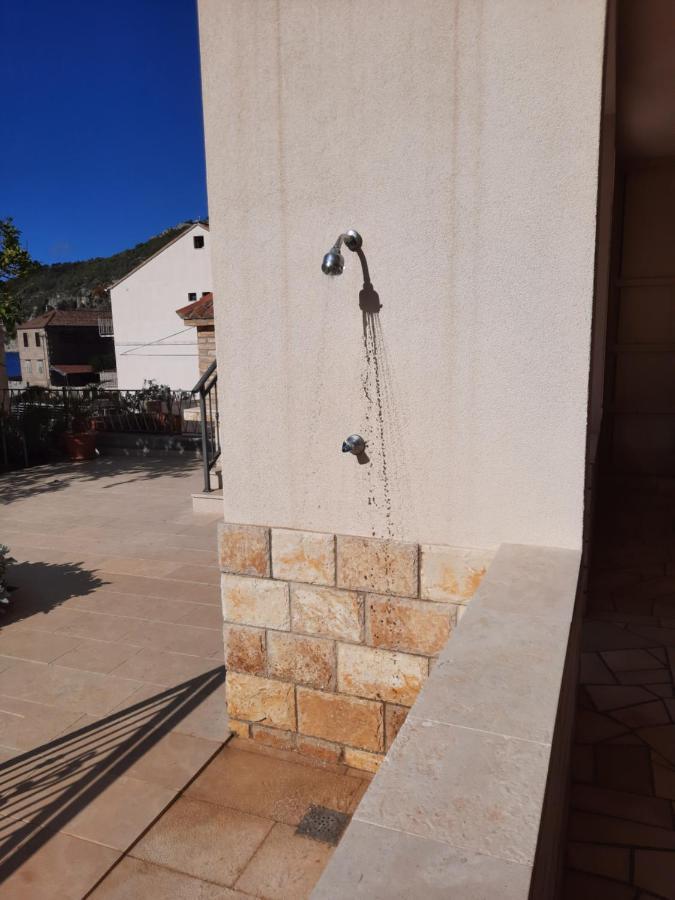 Apartments Villa Beba Komiža 外观 照片